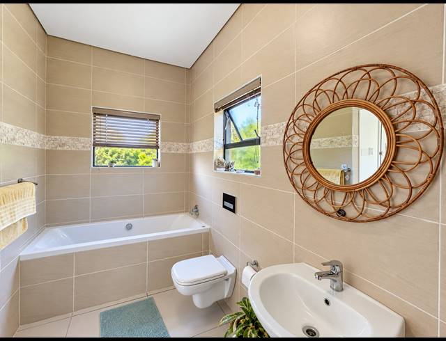 3 BEDROOM HOUSE TO LET IN PALM LAKES ESTATE
